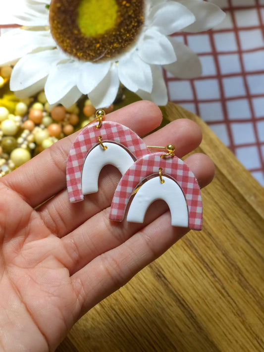 Gingham Picnic Double Arches